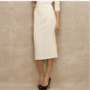NWT Ralph Lauren Ivory skirt with Black Pinstripes. Size 8